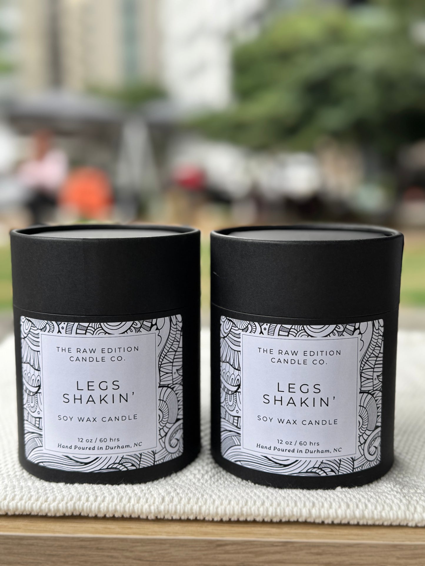 LEGS SHAKIN CANDLE