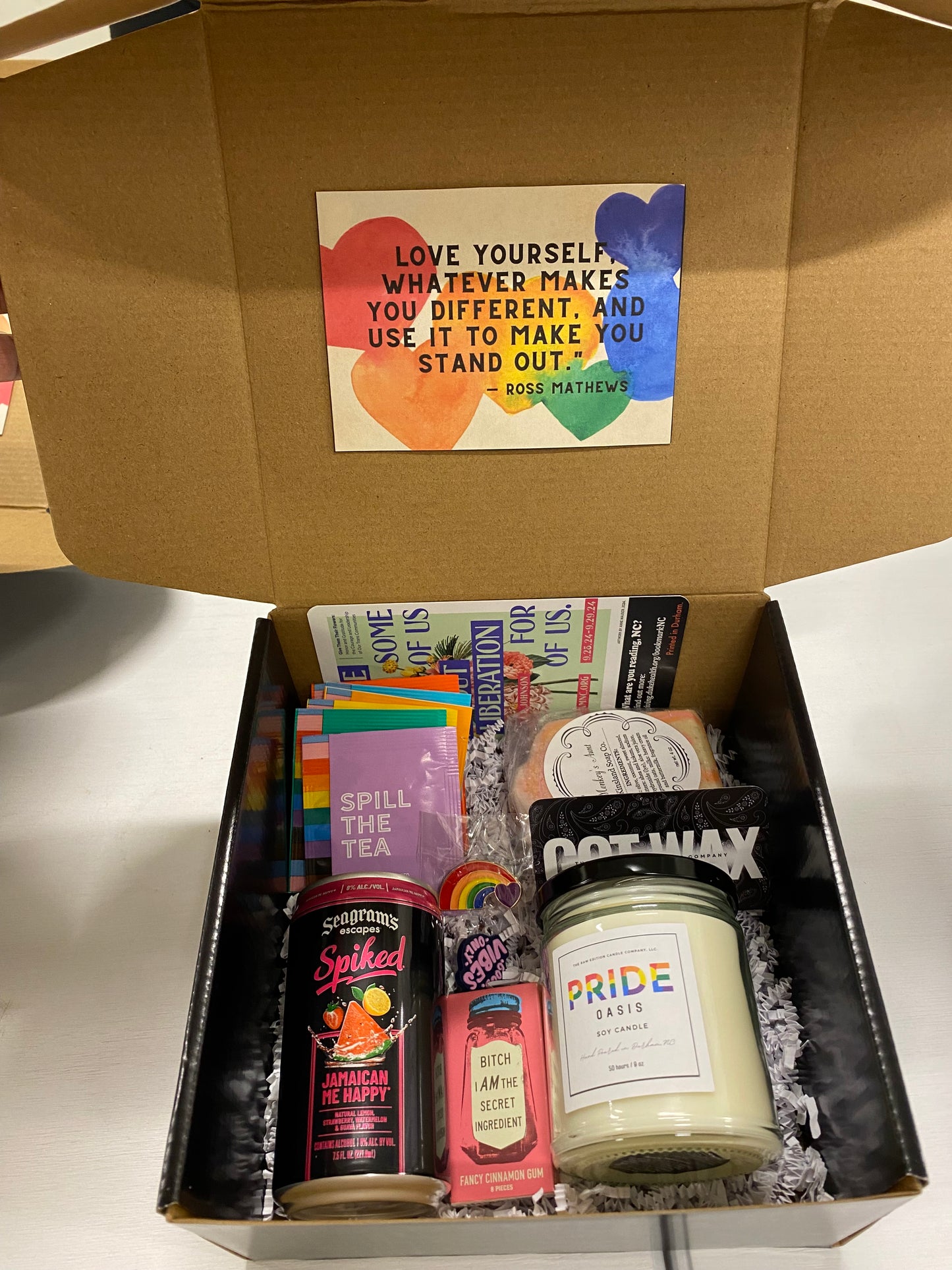 LOVE IS LOVE BOX